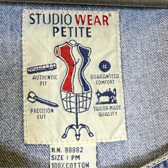 Studio Wear Petite Denim Maxi Dress. Size Petite Medium. In excellent condition. - Picture 3 of 6